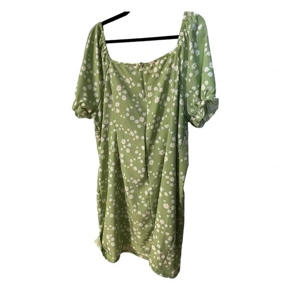 A SHEIN curve floral dress in size 3X - Picture 7 of 7